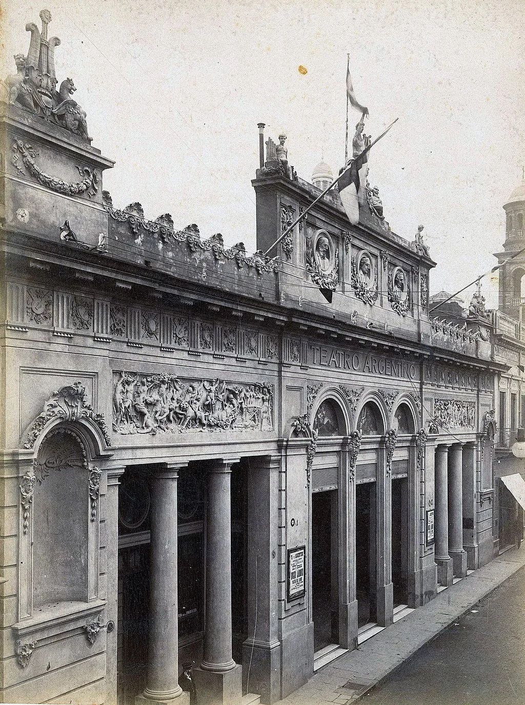 Teatro Argentino Building